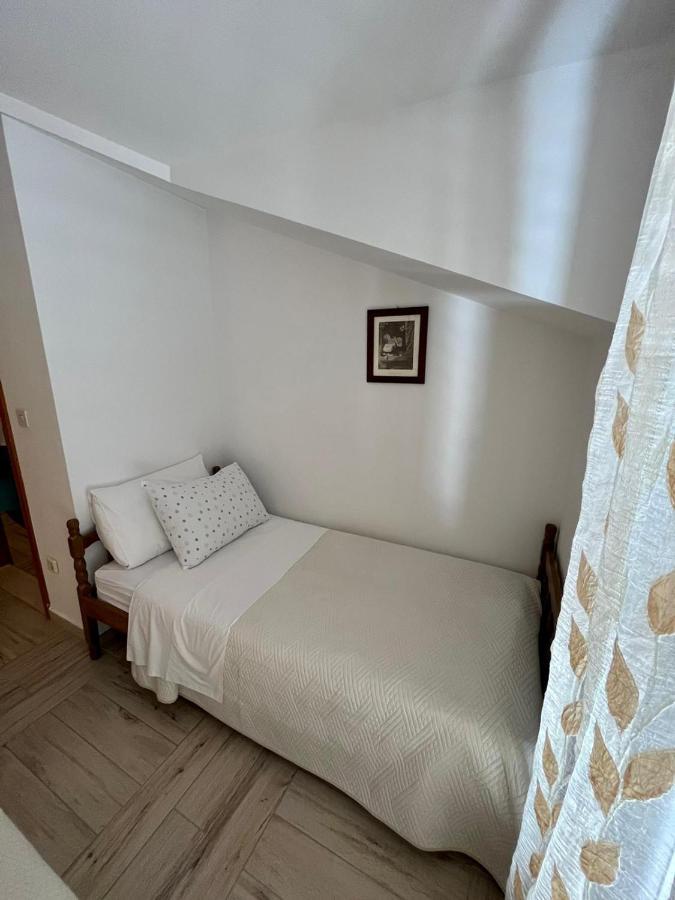 Appartement Gorana Apartman With Swimming Pool à Jelsa  Extérieur photo