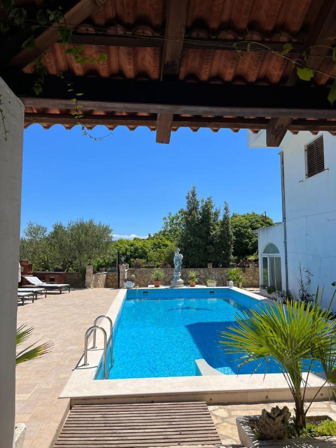 Appartement Gorana Apartman With Swimming Pool à Jelsa  Extérieur photo