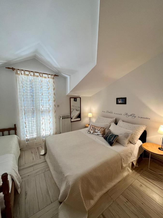Appartement Gorana Apartman With Swimming Pool à Jelsa  Extérieur photo